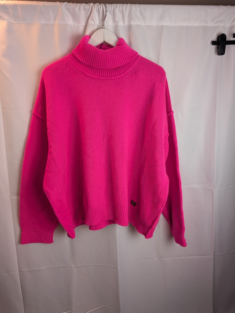DSQUARED2 Oversized Neon Hot Pink Turtleneck Sweater Knit Luxury Pullover M BNWT - Picture 3 of 14
